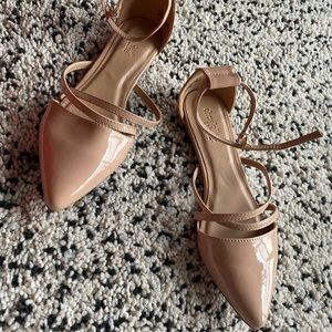 Nude flats